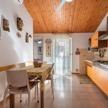 Apartment La Casetta Della Rocca