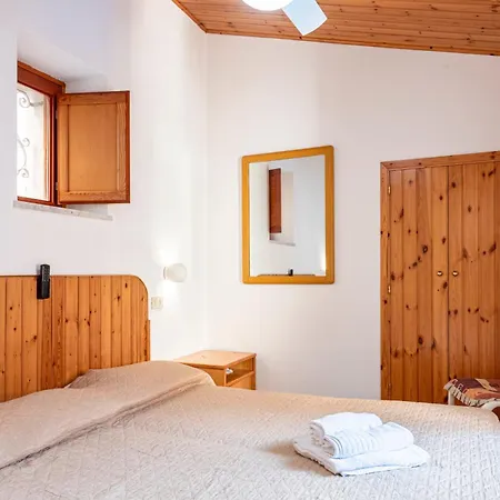 La Casetta Della Rocca Apartment